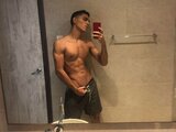 Naked NoahCol